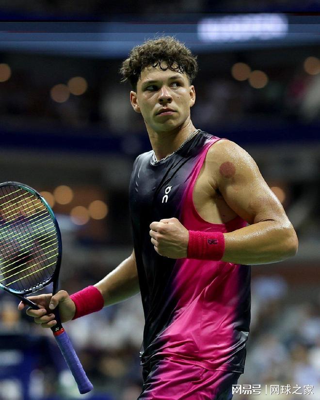 他在攻防兩 他在攻防兩