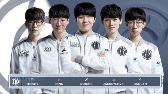 队员在比赛 队员在比赛