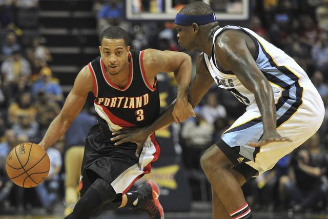 的首轮比赛 的首轮比赛