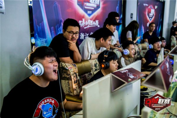 言和手势调 言和手势调